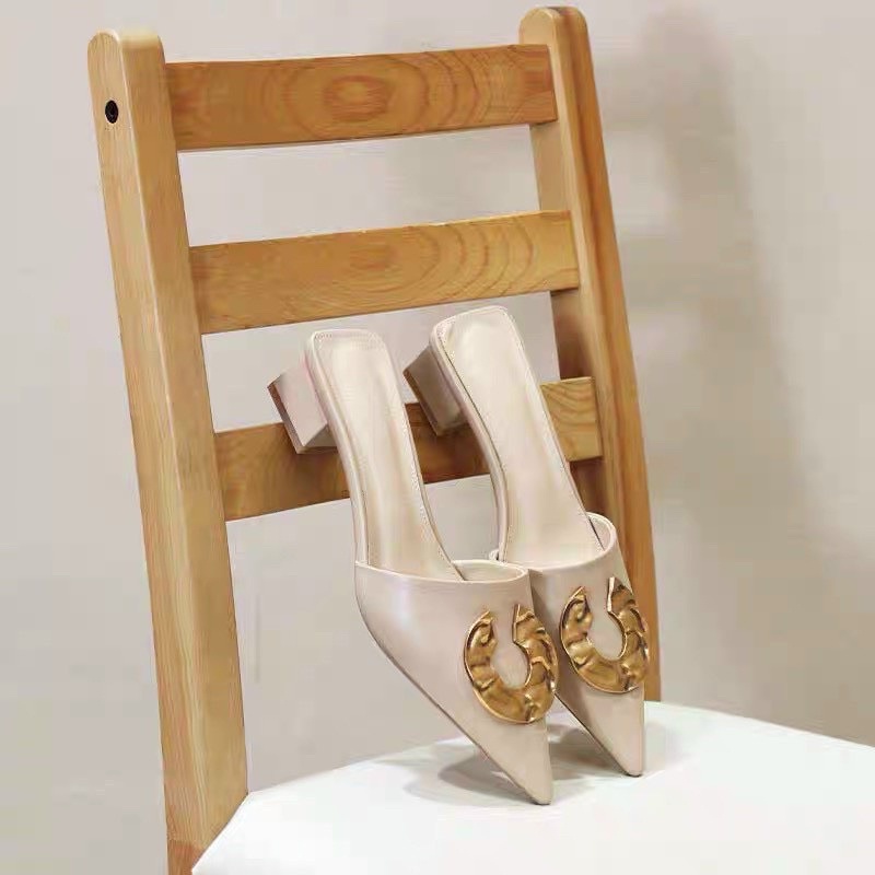 giày gót nhọn 9cm quai đá pha Lê 3 hột siêu sáng hót.