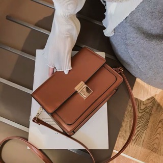 Combo Khánh Huyền ( túi xách + mũ nồi )