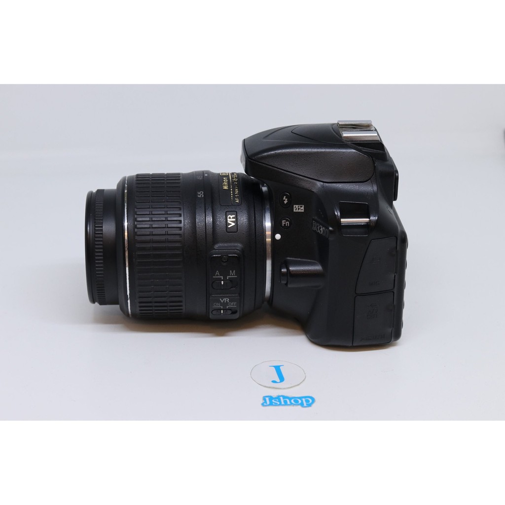 Máy ảnh Nikon D3300 kèm ống kính 18-55 VR