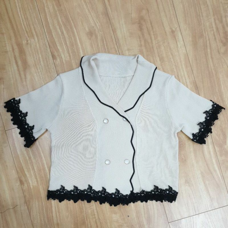 Sale áo len cổ vest viền ren hình thật | BigBuy360 - bigbuy360.vn