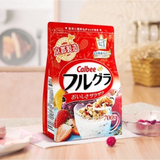 Ngũ cốc trái cây, hoa quả sấy khô 8 vị ngon tuyệt - Calbee Nhật Bản đỏ