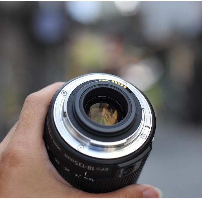 Ống kính máy ảnh Canon EF-S 18-135mm F/3.5 -5.6 IS