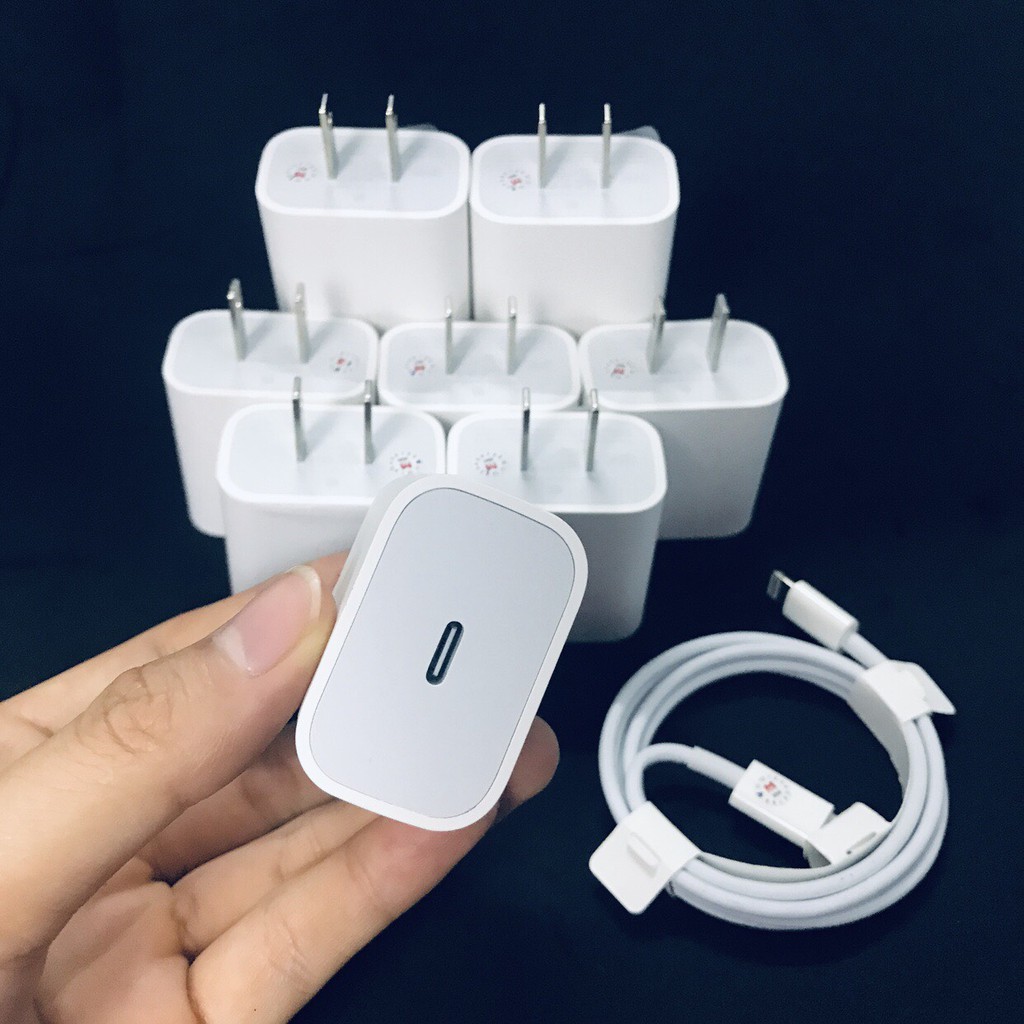 CỤC SẠC PRO MAX HONG KONG