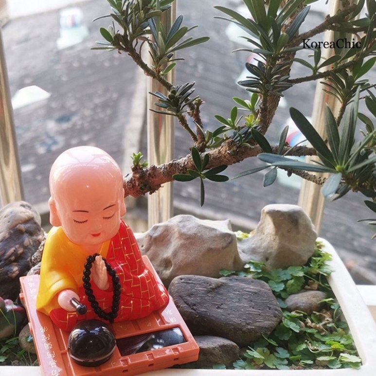 Chú Tiểu Lắc Đầu Trang Trí Chạy Bằng Năng Lượng Mặt Trời