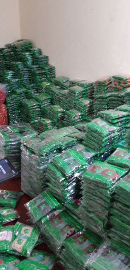 Khẩu trang vải chống nắng UV cut Nhật 96% chất liệu thoáng mát thiết kế ôm sát từ mũi xuống hết cằm | BigBuy360 - bigbuy360.vn