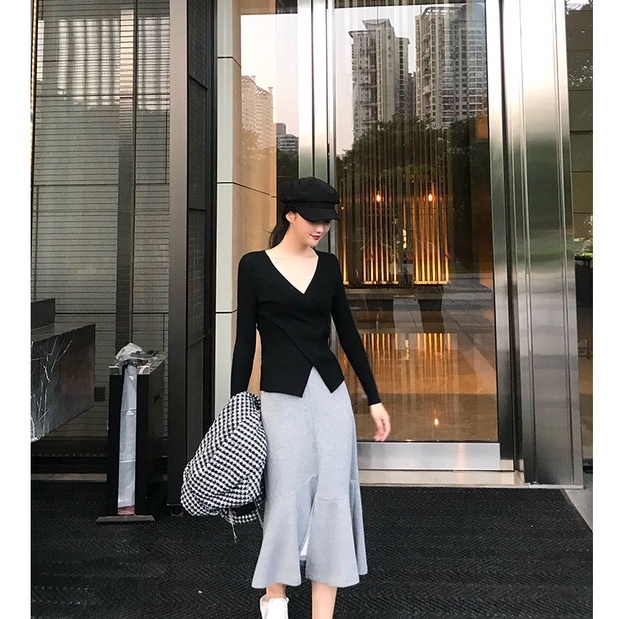 Áo dệt kim IELGY tay dài cổ chữ V dáng ôm phong cách phương Tây thời trang cho nữ