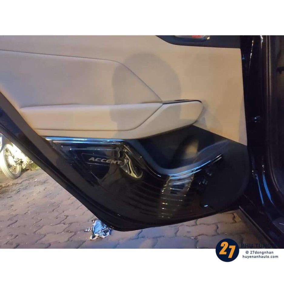 Ốp Tapli cánh cửa Carbon Xe Accent 2018 2019 2020 2021 2022 2023 tặng kèm thêm keo 3.M - vân cacbon cao cấp