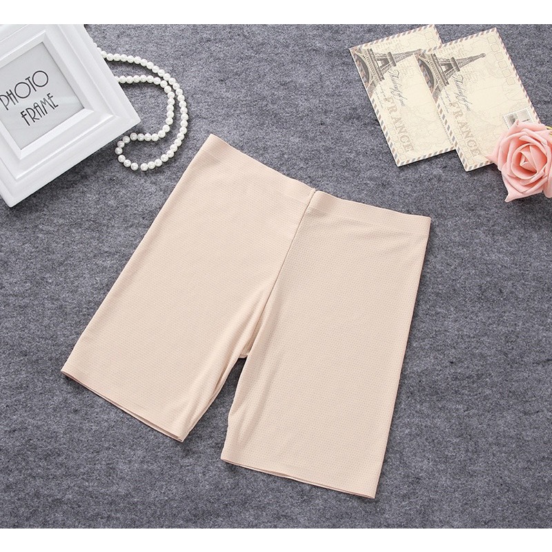 Quần Đùi Mặc Trong Váy Đúc Thông Hơi Ôm Dáng (6530)