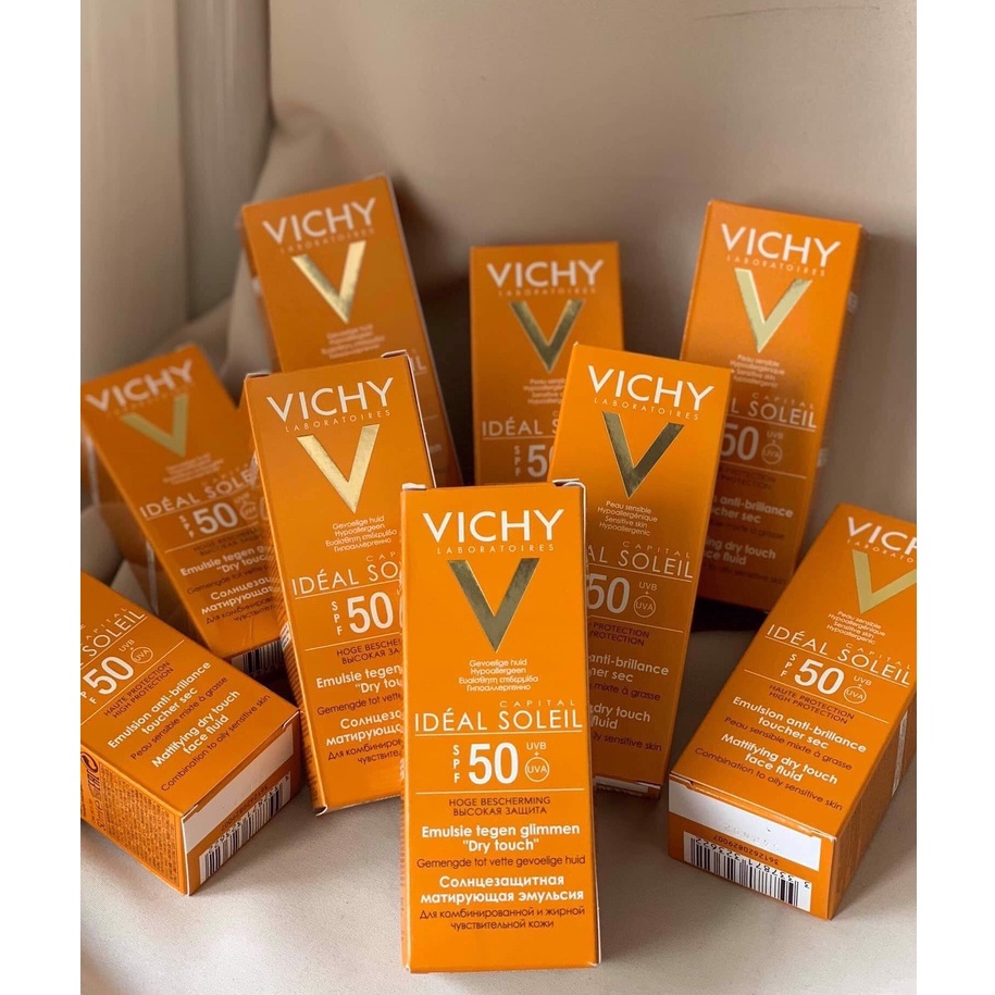 Kem Chống Nắng VICHY Cho Da Dầu Da Nhạy Cảm SPF 50 PA+++ | BigBuy360 - bigbuy360.vn
