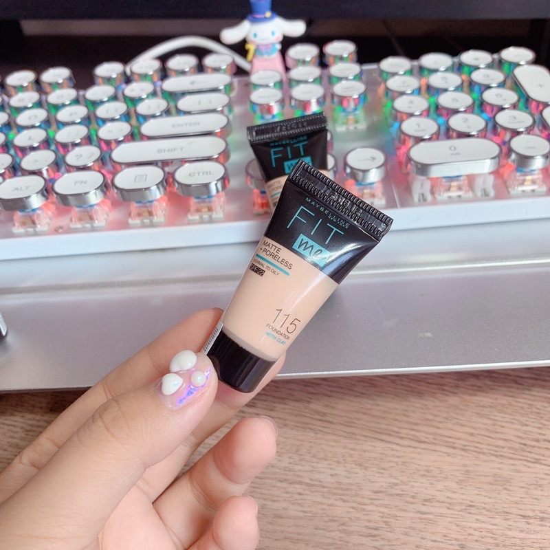 Kem Nền Maybelline Mịn Nhẹ Kiềm Dầu Chống Nắng Matte màu 115 | BigBuy360 - bigbuy360.vn