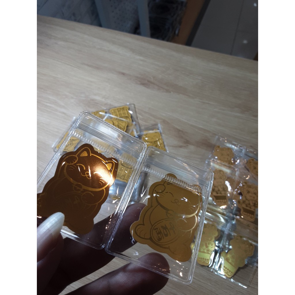 Miếng dán mèo thần tài mạ vàng trang trí vào ốp điện thoại, ví, túi, bóp tiền thu hút tài lộc