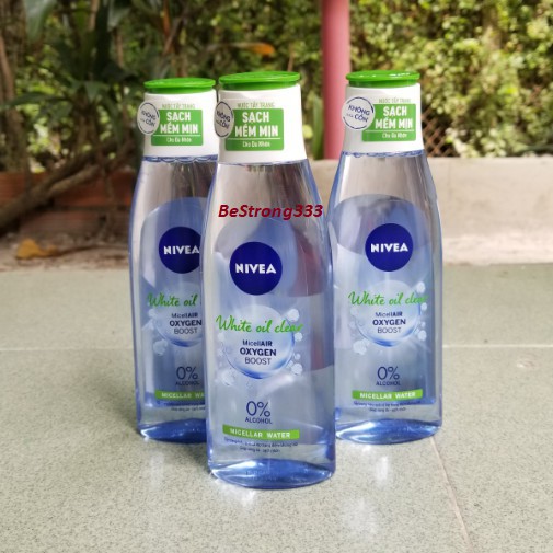 Nước tẩy trang Nivea cho da nhờn White oil control Makeup Clear Micellar Water (200ml)