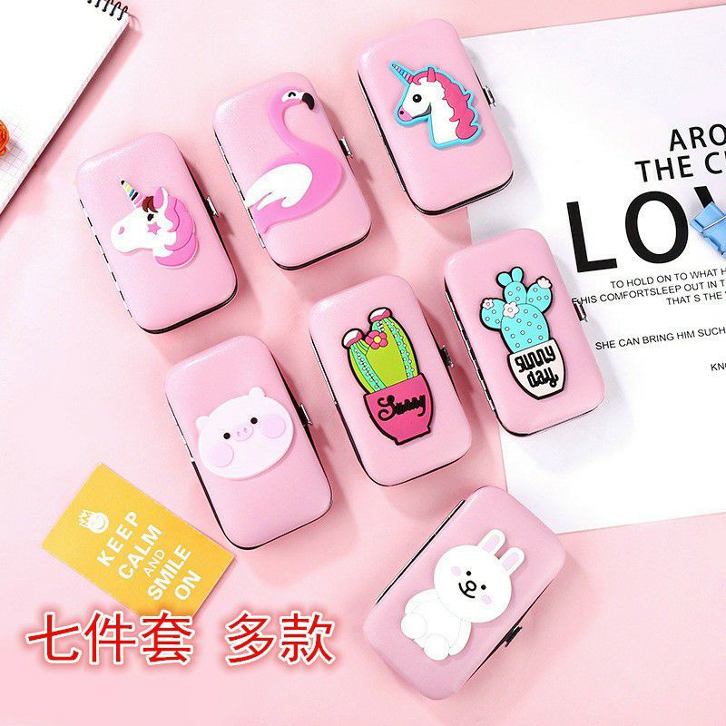 Bộ bấm móng 7 chi tiết giao hình ngẫu nhiên rất tiện lợi trong gia đình#