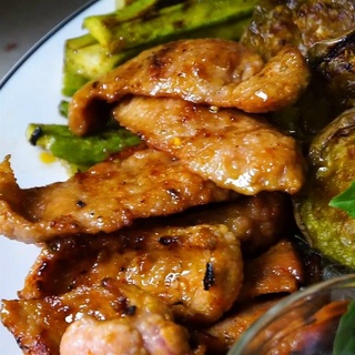 Vú heo tươi cắt lát