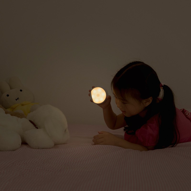 Đèn Ngủ Xiaomi Yeelight Cảm Biến Hồng Ngoại kèm móc treo YLYD01YL - Hàng Chính Hãng