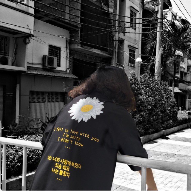 Áo tay lỡ Hoa cúc Hàn Quốc - I feel in love with you | BigBuy360 - bigbuy360.vn