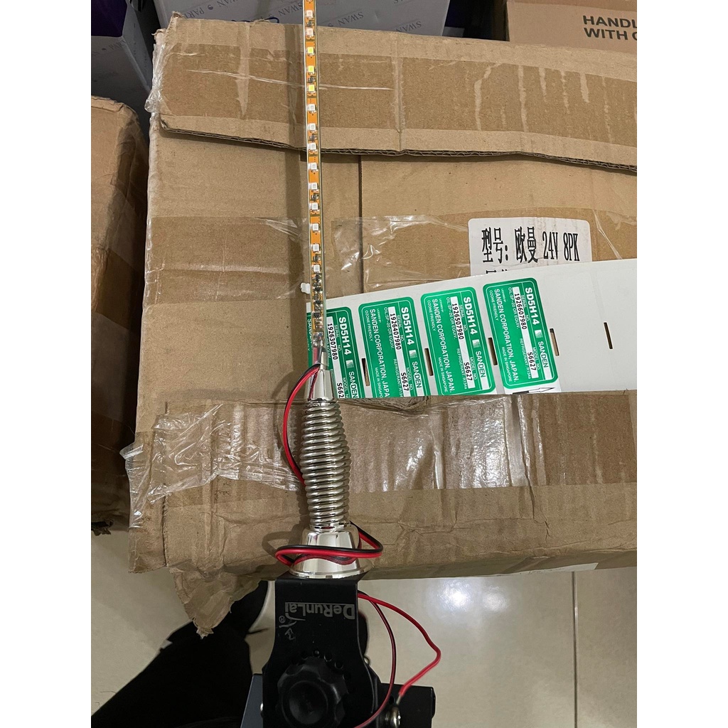 Cây led angten nháy 7 màu trang trí xe tải, xe contener, xe đầu kéo dài 70cm