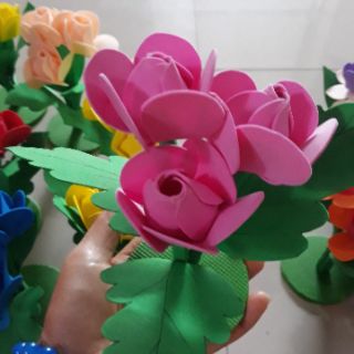 Hoa trang trí góc đồ dùng mầm non