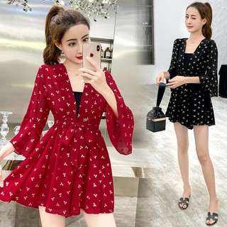 Jumpsuit Ngắn Cổ Chữ V In Hoa Gợi Cảm Cho Nữ