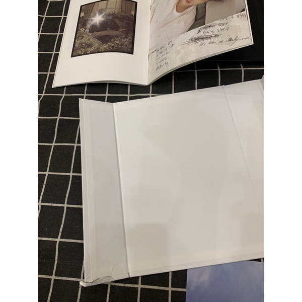 Album BE DELUXE ảnh BTS