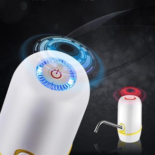 Máy bơm nước tự động cho bình lọc nước.