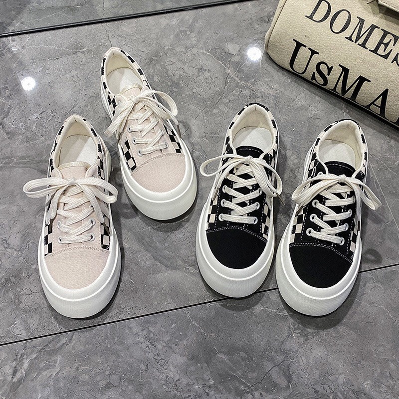 Giày thể thao họa tiết kẻ caro đế trắng 2 màu