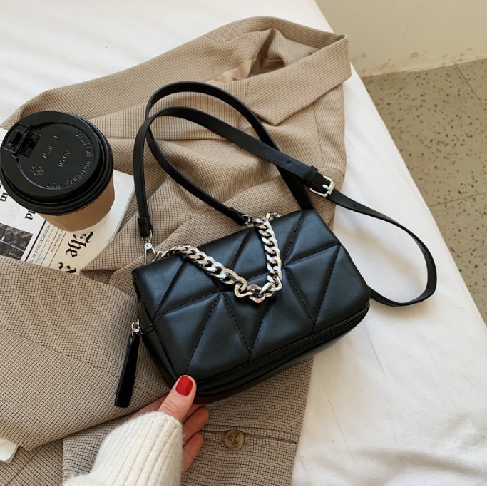 Túi đeo chéo nữ da trần trám dáng hộp cao cấp BAG U DHO285