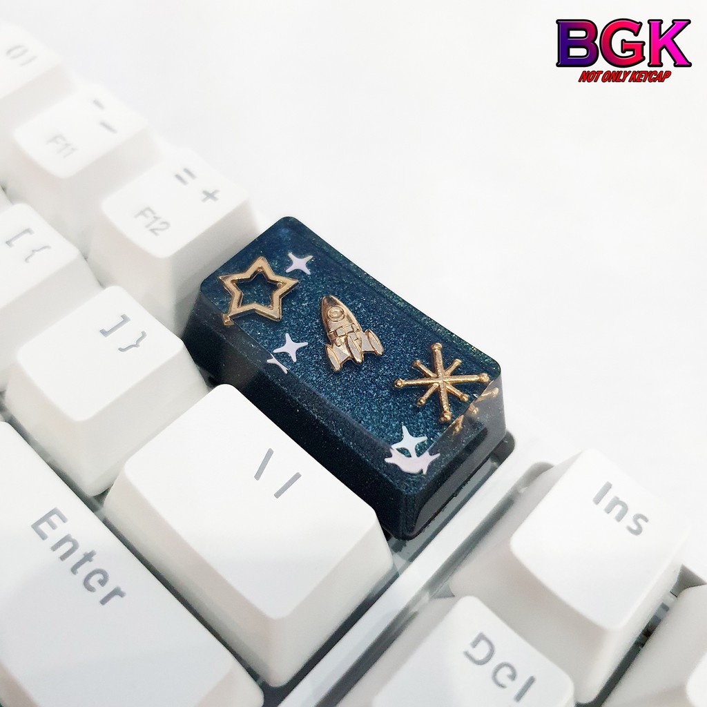 Keycap Lẻ tàu vũ trụ bay vào không gian nút Back 2U OEM profile ( keycap resin độc lạ )( Keycap Artisan )