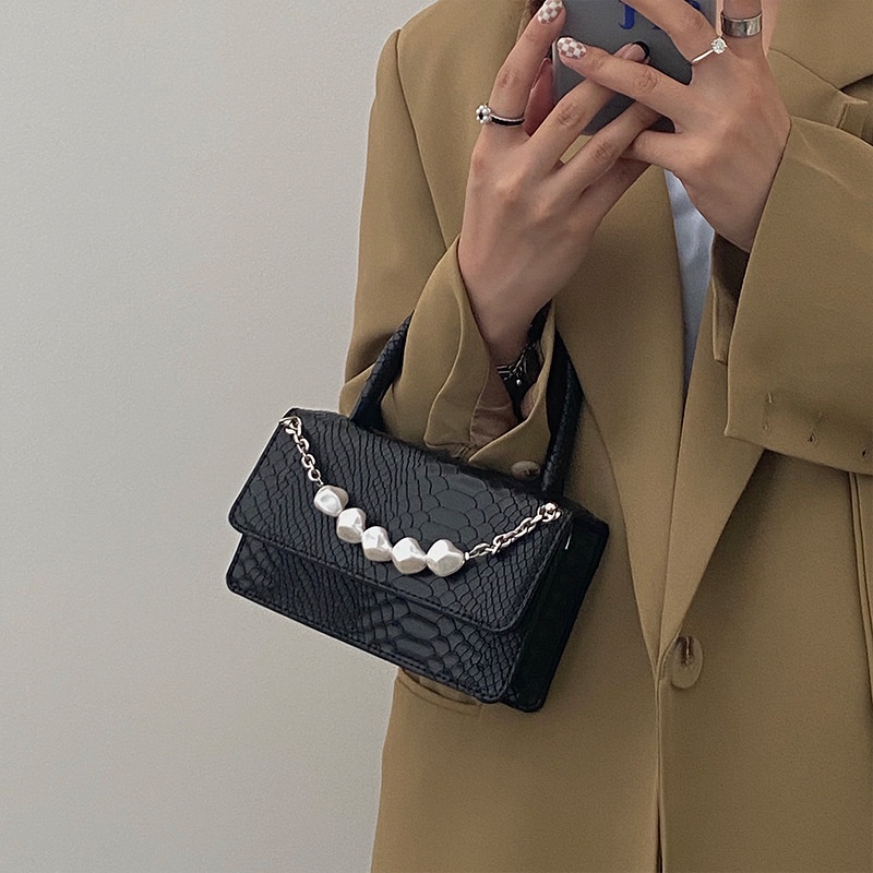 Túi đeo chéo IELGY phối chuỗi hạt phong cách retro thời trang cho nữ