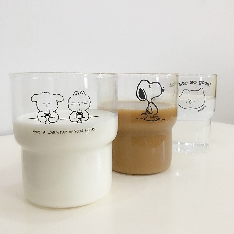 Ly Thủy Tinh Uống Sữa / Cà Phê / Nước Ép Hình Snoopy Đáng Yêu