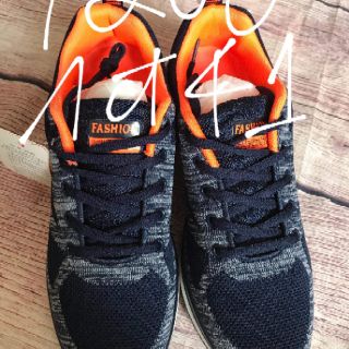 Giày thể thao 260k