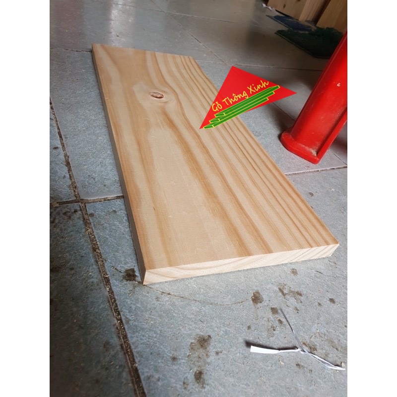 Tấm gỗ thông mặt lớn đẹp dài 50cm, rộng 20cm, dày 2cm dùng làm mặt bàn, mặt ghế...