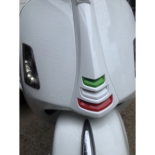 Vạch cà vạt Vespa GTS GTV đời mới