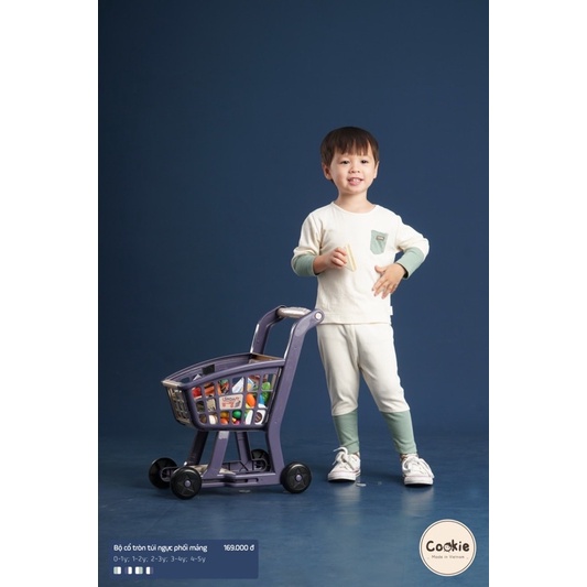 Bộ cổ tròn túi ngực phối mảng Cookie mềm mại