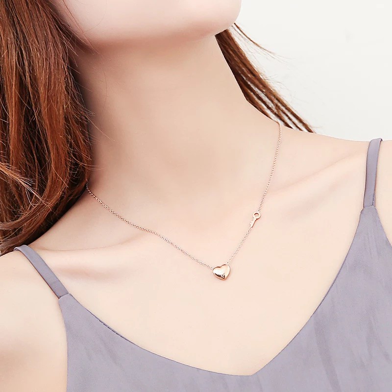 Dây chuyền mạ vàng hồng 18k mặt trái tim chìa khóa khắc chữ chống nước không gây dị ứng