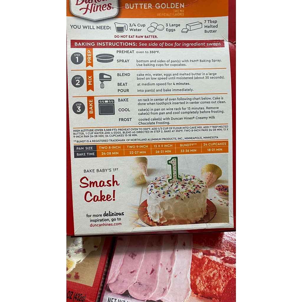 Bột làm bánh pha sẵn Cake Mix Butter Golden Duncan Hines 432g - USA