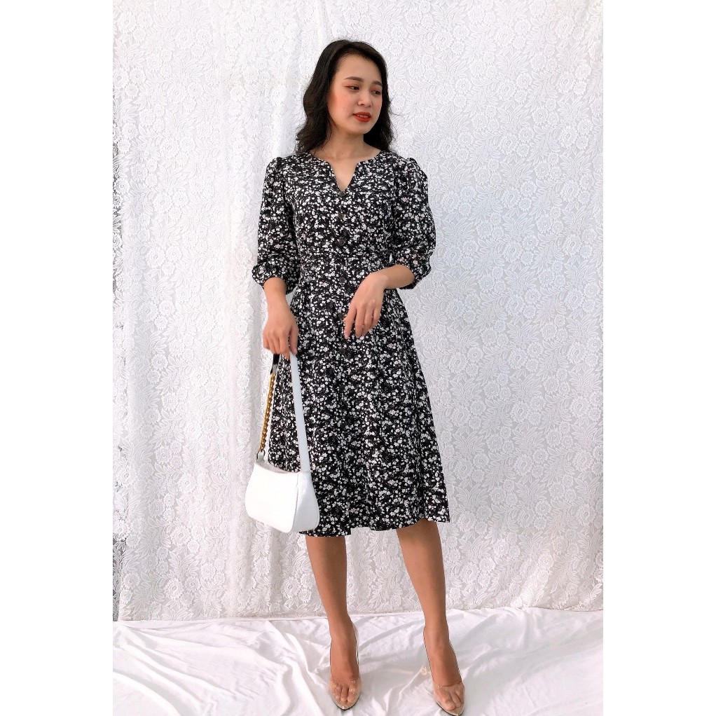 Đầm xòe dài S&amp;M hoa nhí cổ V, đính nút trước, tay phồng tôn dáng, chất mát, giá rẻ GR173