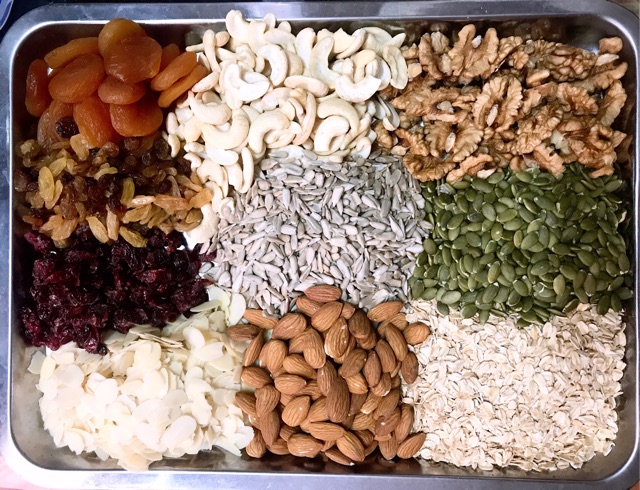 Ngũ cốc ăn kiêng không đường Granola SIÊU HẠT 500g vị mật ong, cacao | BigBuy360 - bigbuy360.vn