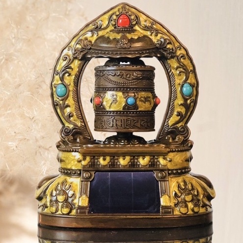 Kinh Luân Để Bàn, Ôtô Chạy Bằng Pin Và Năng Lượng Mặt Trời