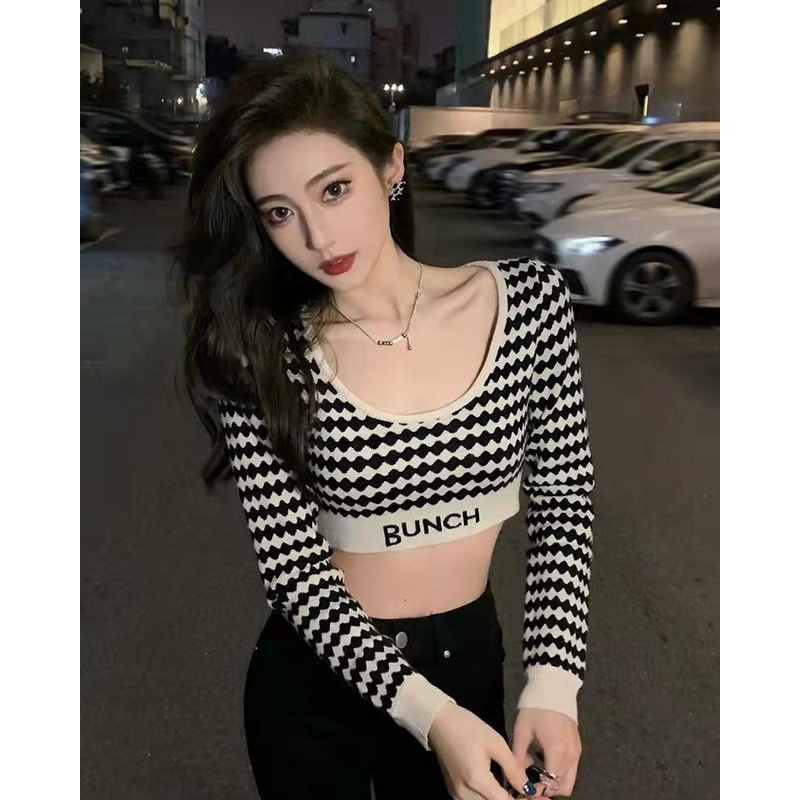 Áo Croptop Dệt Kim Tay Dài Hoạ Tiết Kẻ Sọc Thiết Kế Ngọt Ngào
