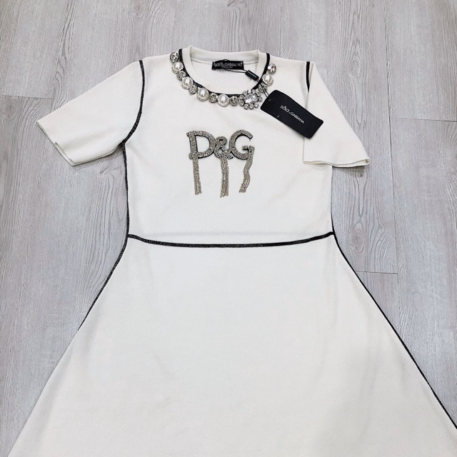Đầm trắng đính đá cao cấp Dolce & Gabbana