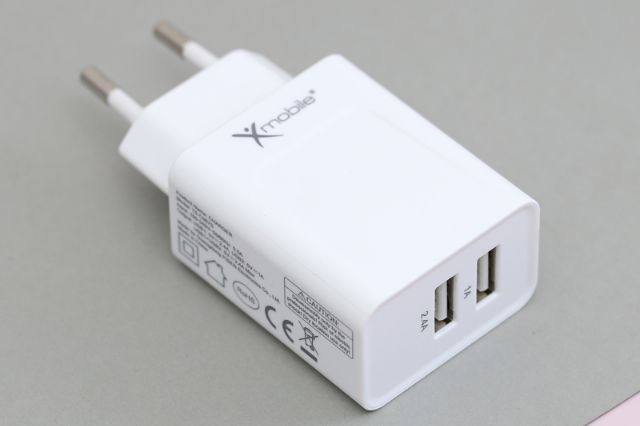 Cốc sạc, adaper sạc Xmobile chinh hãng TS 2067S 2.4A hỗ trợ sạc nhanh cho nhiêu thiêt bị hàng trưng bày bảo hành 1 năm