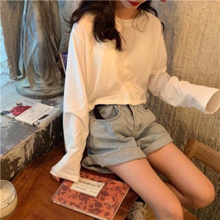 Áo thun croptop tay dài oversize