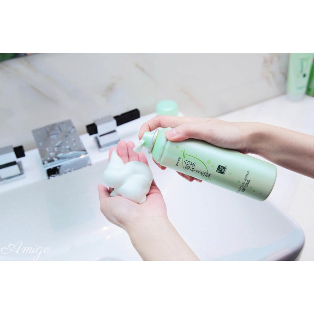 Sữa rửa mặt trà xanh tạo bọt Rohto Nhật 150g