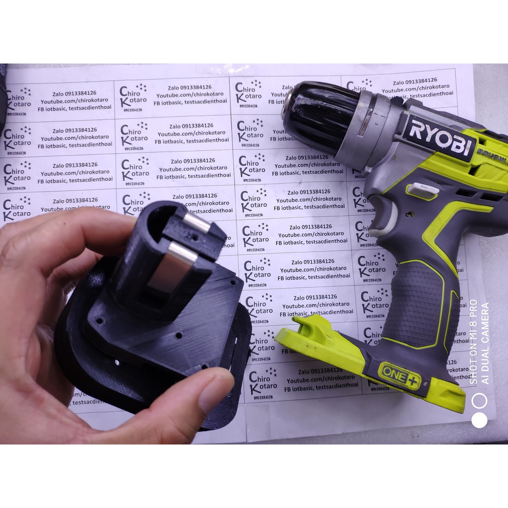 Đế chuyển chân khoan, vit Ryobi 18V One+ sang dùng hộp pin cài Makita LXT