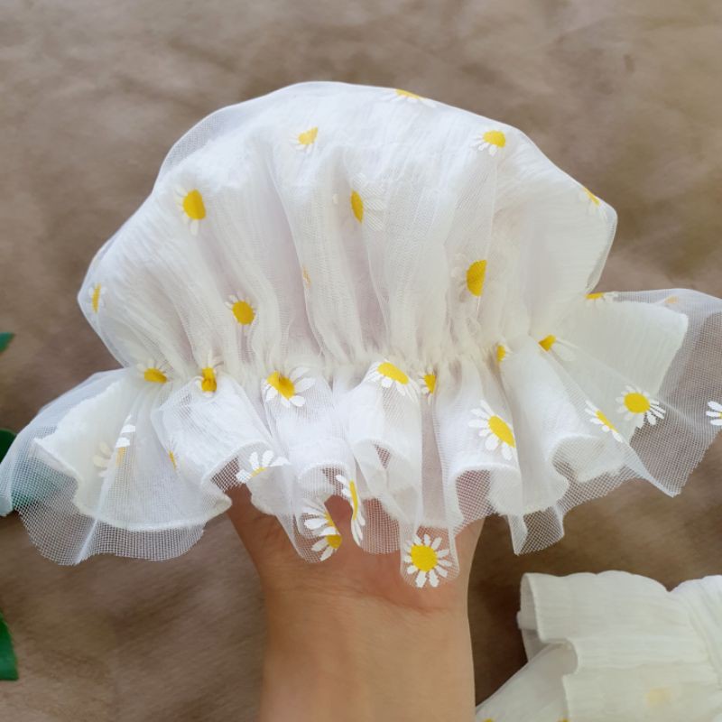 Body váy cho bé cúc trắng