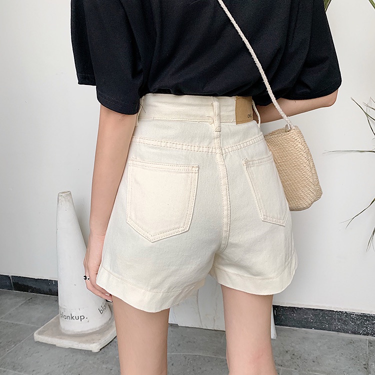 𝗺𝗶𝗲 𝘀𝘁𝘂𝗱𝗶𝗼 - SẴN M Quần short trắng cúc cài thêu hình dễ thương