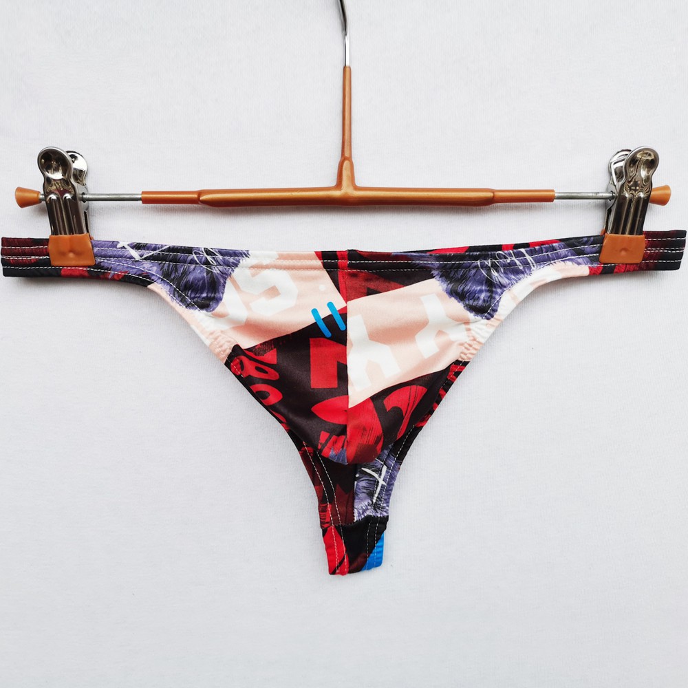 Quần Lót Nam Lọt Khe In Chữ Gợi Cảm Lưng