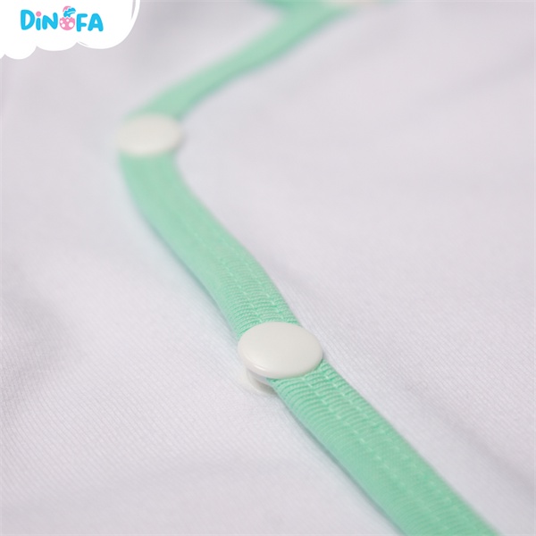 Set quần áo sơ sinh DINOFA cho trẻ 0-3M thiết kế cúc chéo, màu trắng viền xanh lá_B14 B33