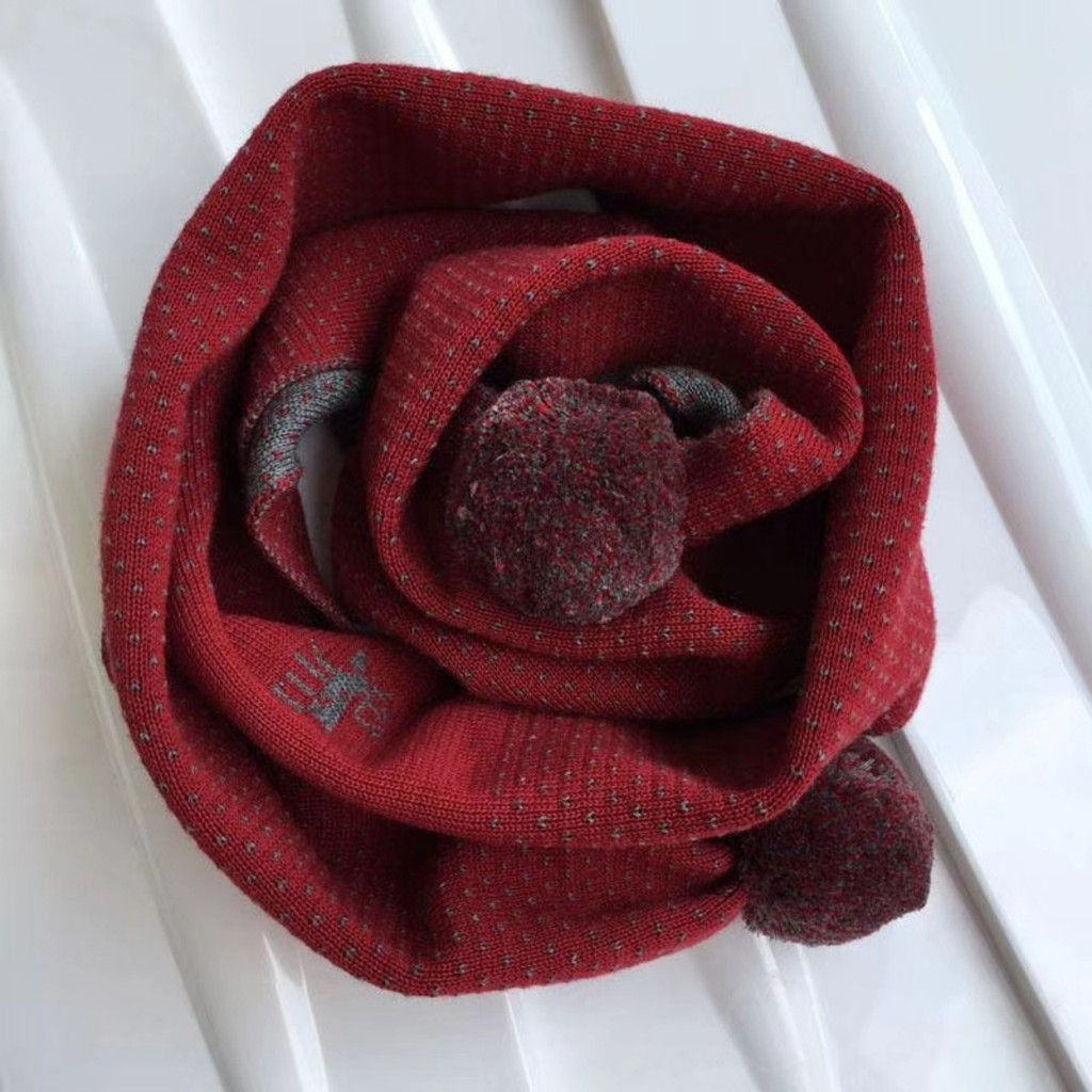 khăn len đỏ (ngoài cực xinh)